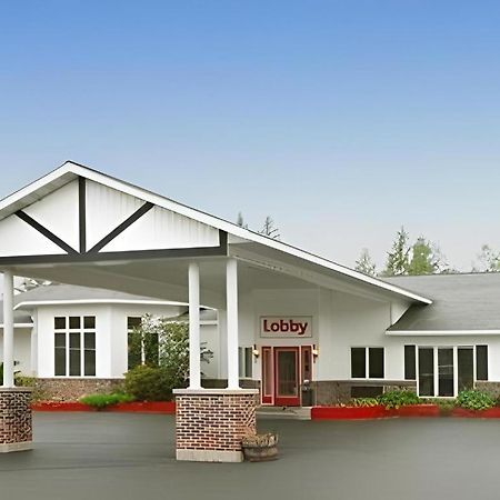 Econo Lodge Lakeshore Manistique Exteriér fotografie