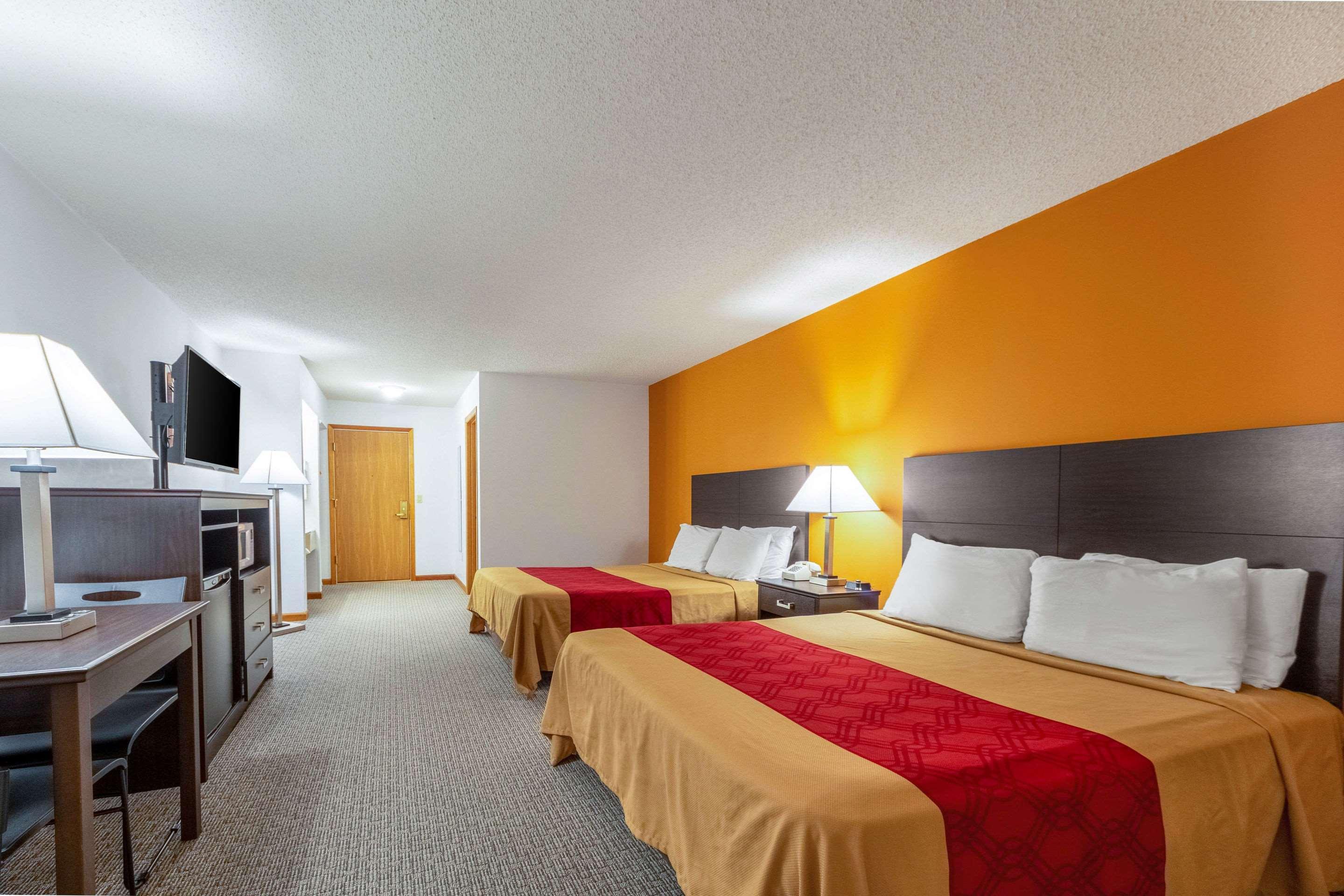 Econo Lodge Lakeshore Manistique Exteriér fotografie