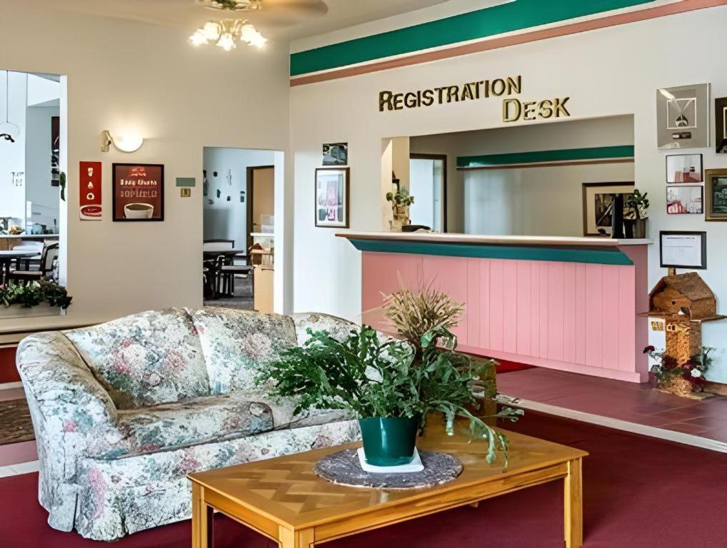 Econo Lodge Lakeshore Manistique Exteriér fotografie