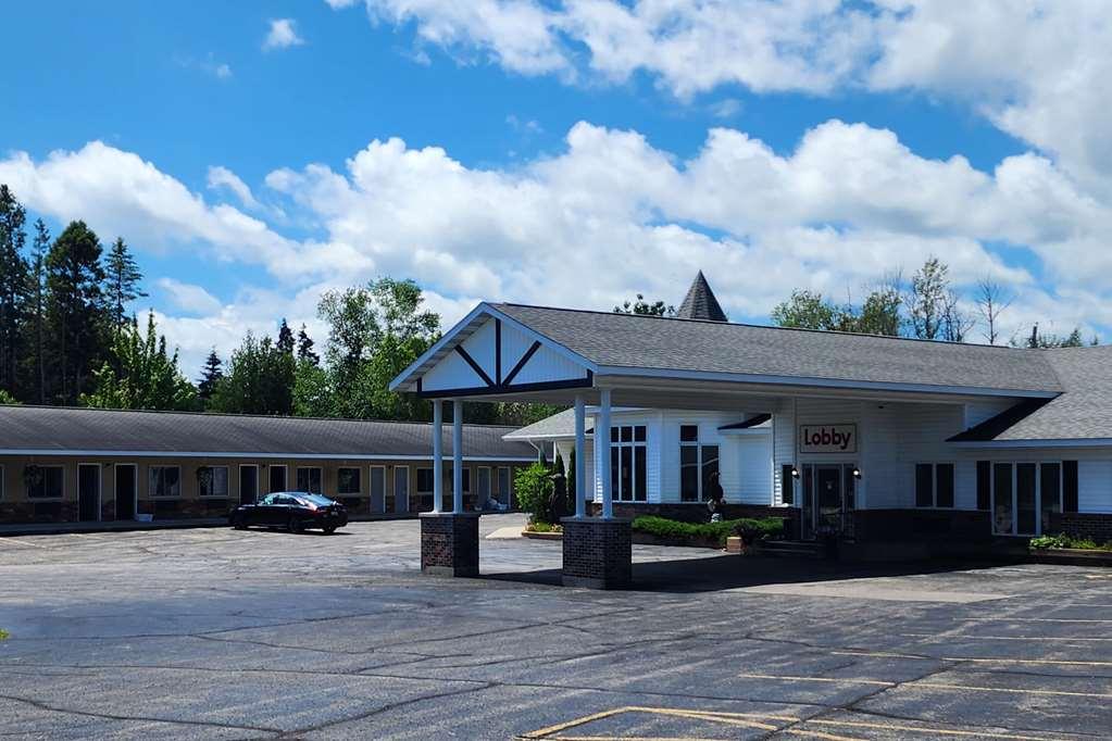 Econo Lodge Lakeshore Manistique Exteriér fotografie