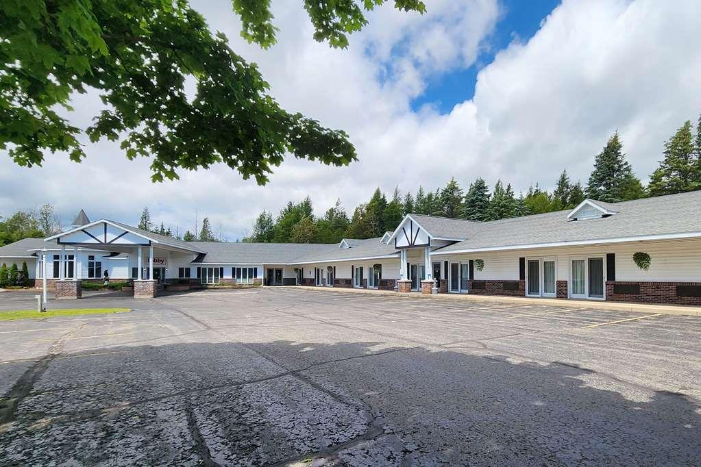 Econo Lodge Lakeshore Manistique Exteriér fotografie