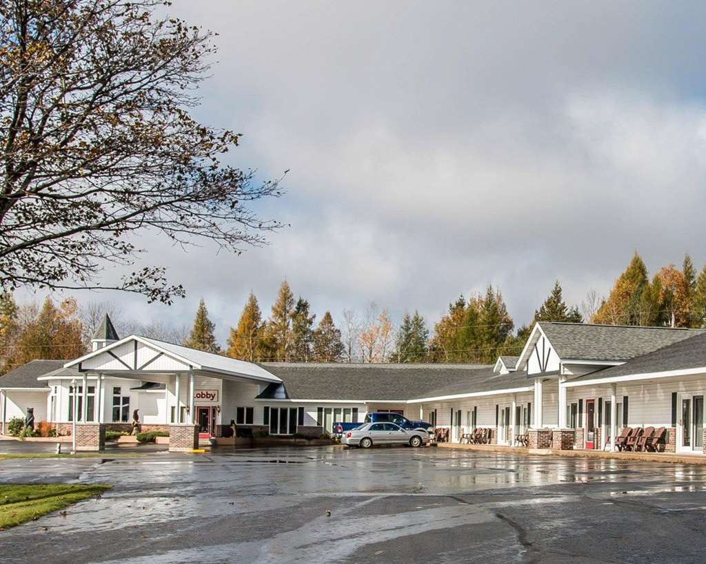 Econo Lodge Lakeshore Manistique Exteriér fotografie